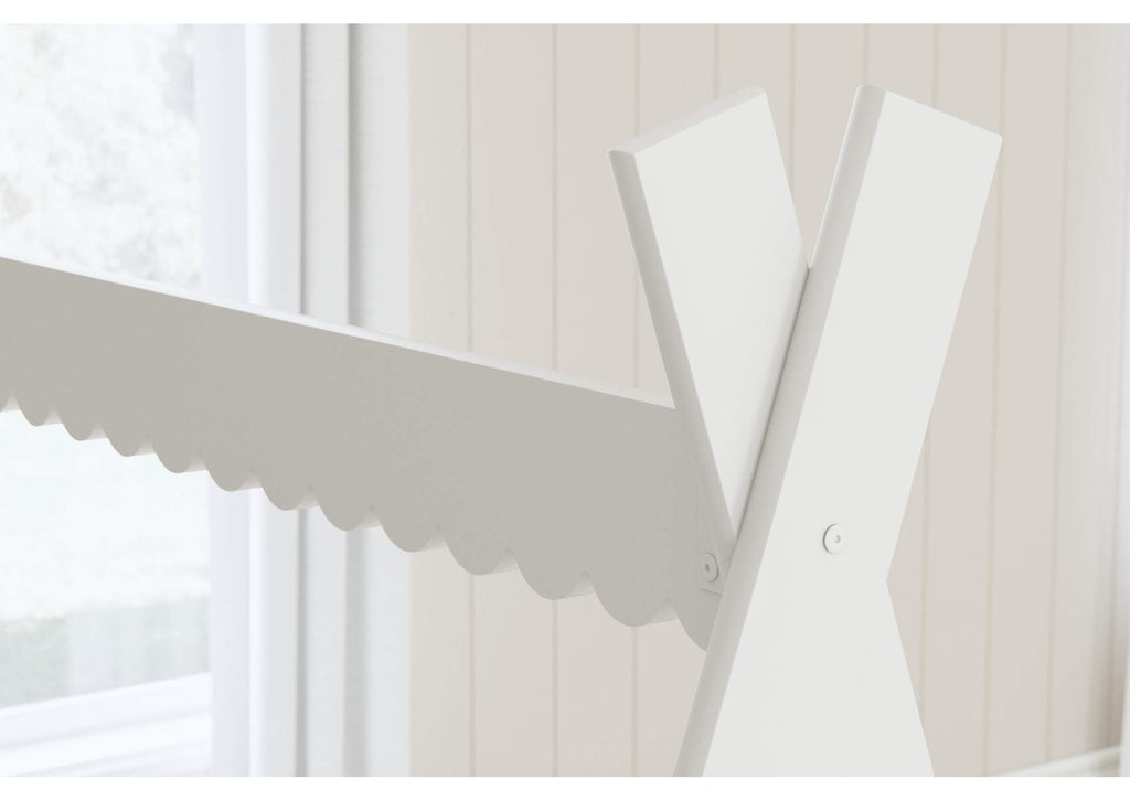 Hallityn Twin Tent Bed, Dresser and Chest detail