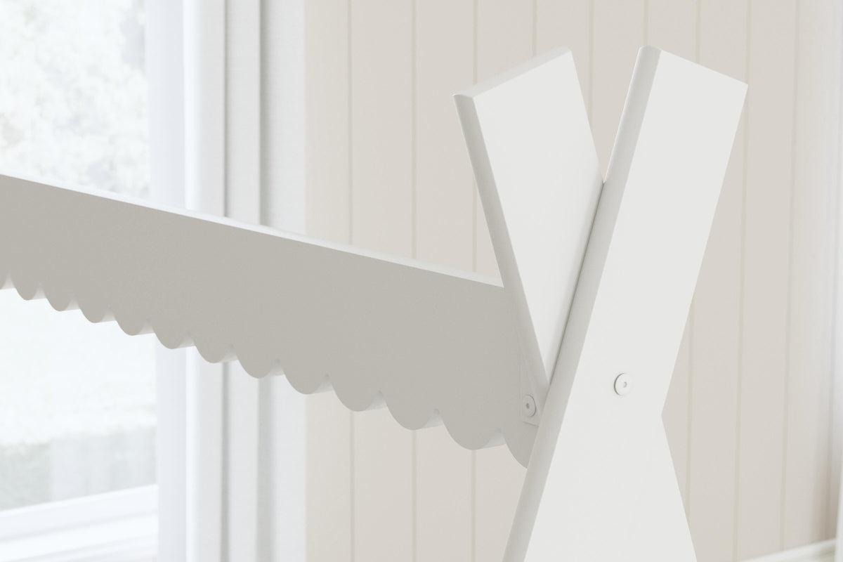 Hallityn Twin Tent Bed in White, detail view