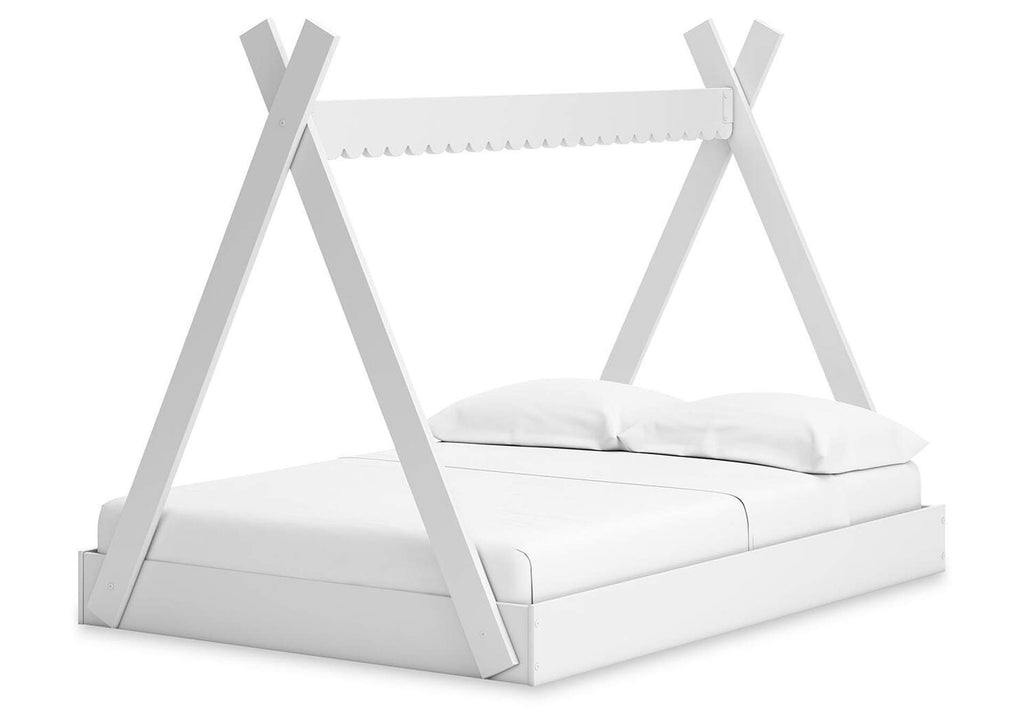 Hallityn Full Tent Bed, Dresser and Nightstand angled view