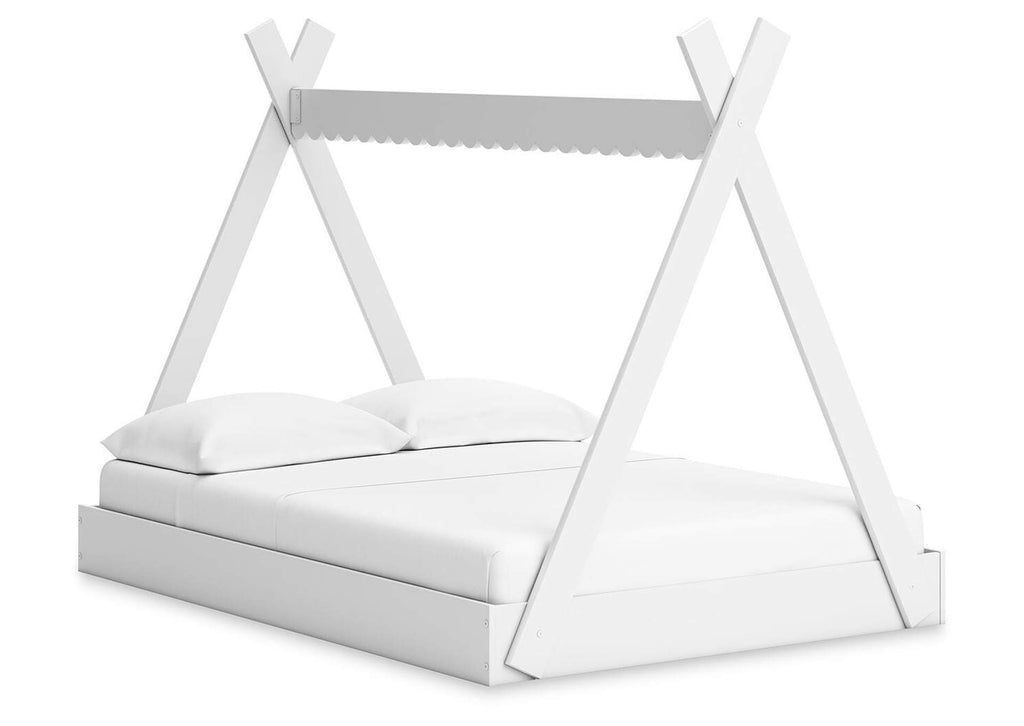 Hallityn Full Tent Bed and Dresser angled view