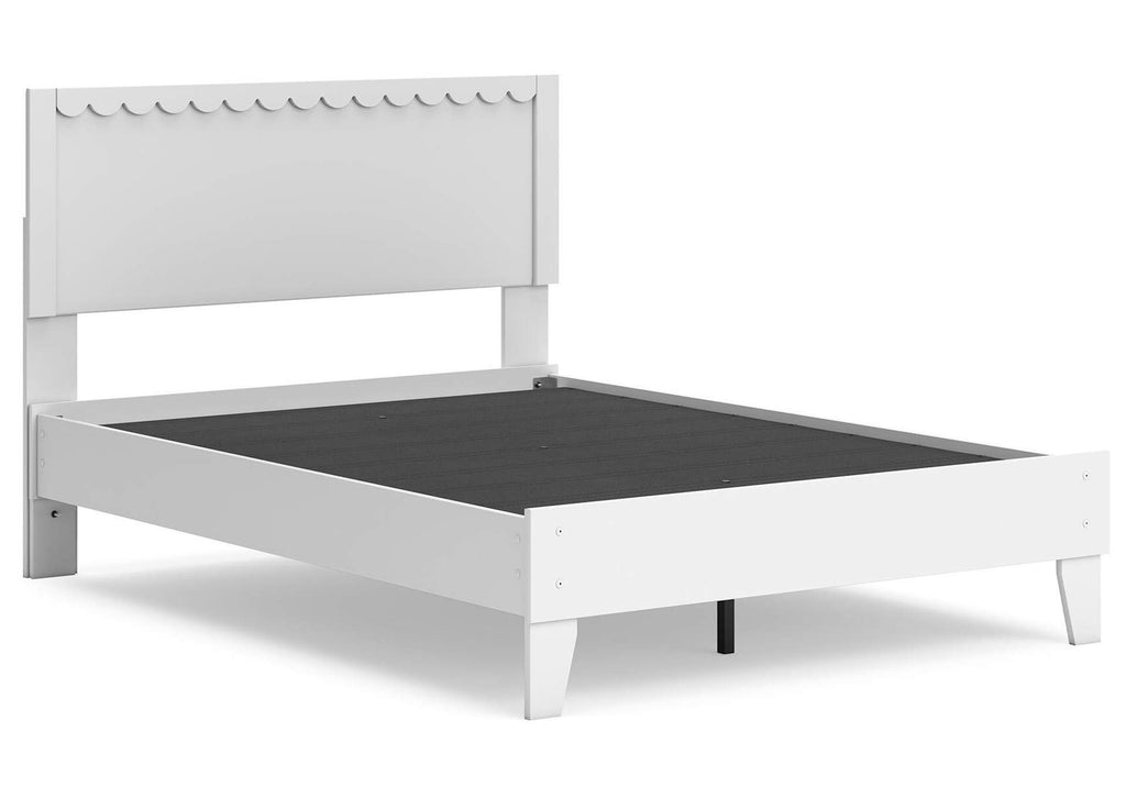 Hallityn Full Panel Platform Bed angled view