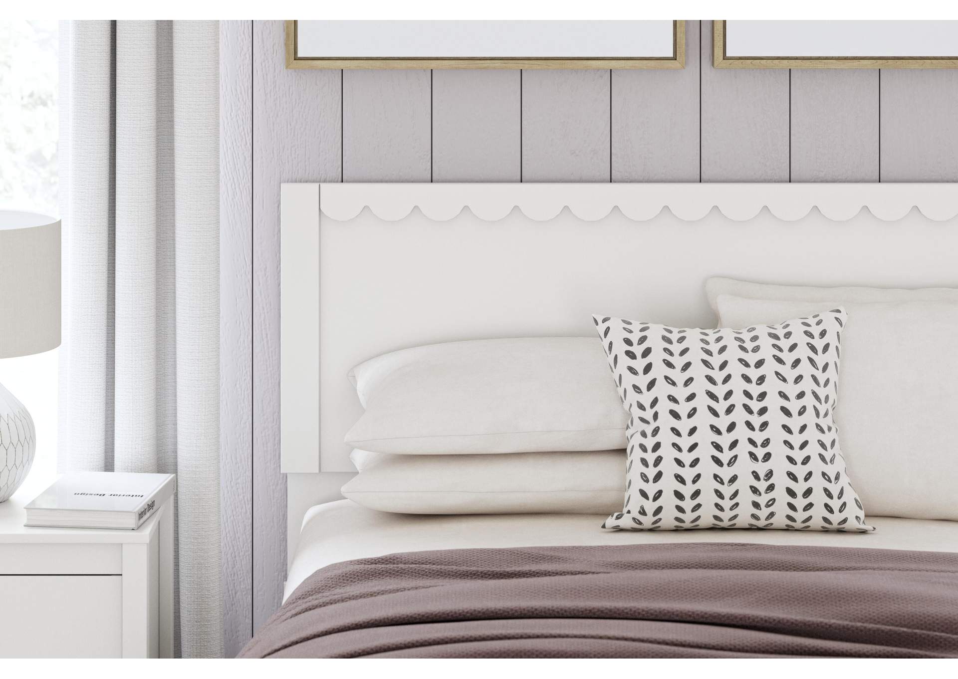 Hallityn Full Panel Platform Bed, Dresser and Chest detail