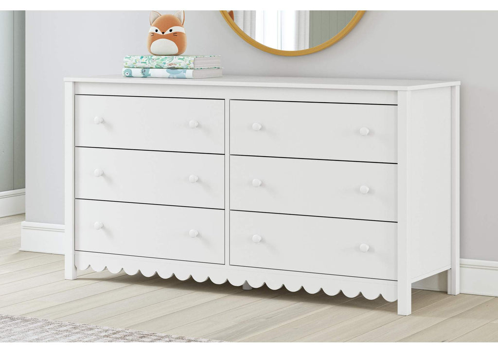 Hallityn Full Panel Headboard, Dresser, Chest and 2 Nightstands