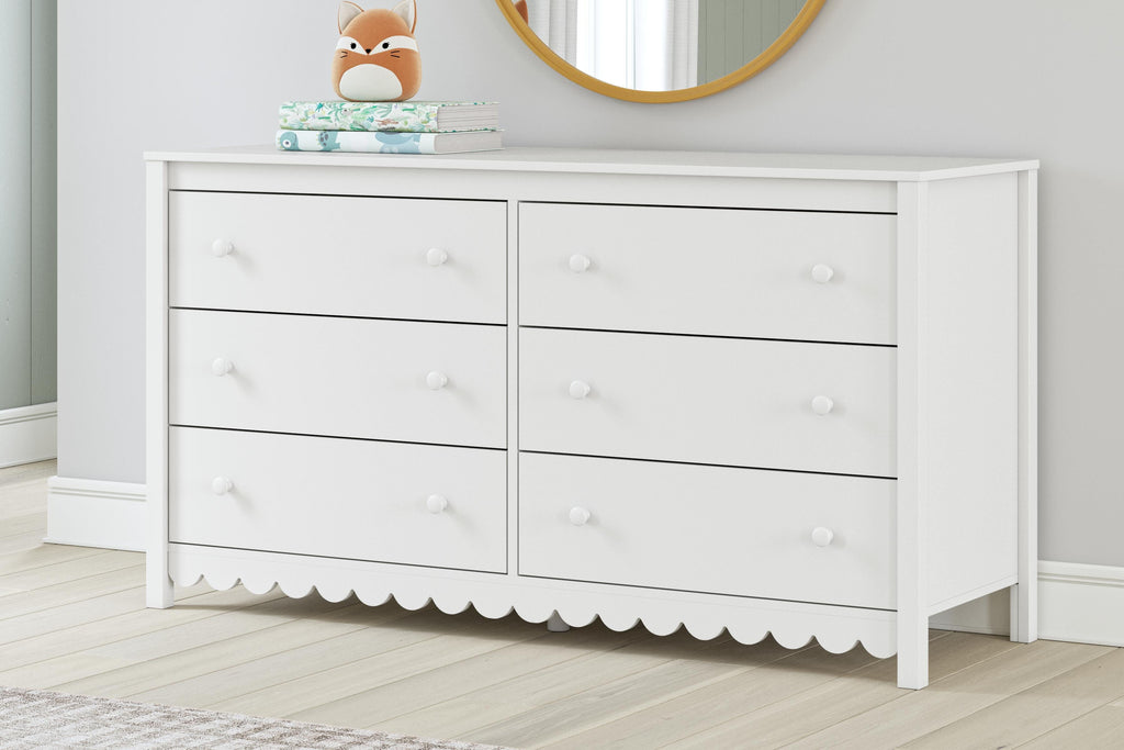Hallityn Dresser in White, alternate view 3