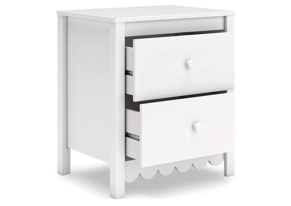 Hallityn Twin Panel Headboard, Dresser and Nightstand angled view