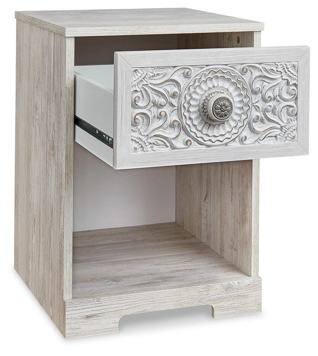 Paxberry Nightstand - image 4