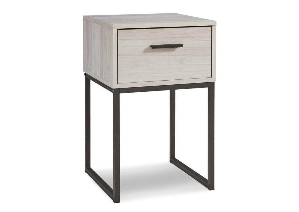 Socalle Queen Platform Bed and 2 Nightstands angled view