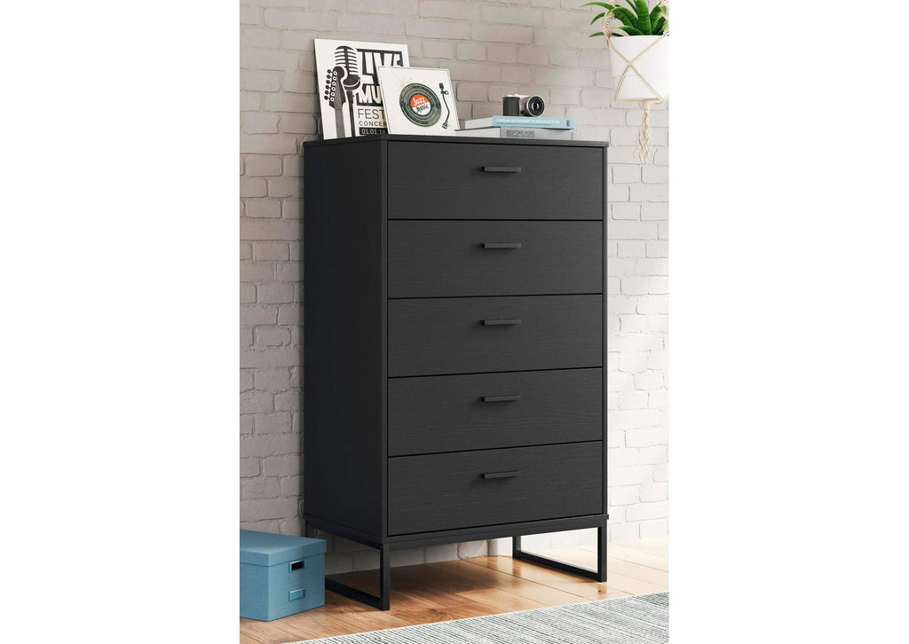 Socalle Queen Platform Bed, Dresser and Chest