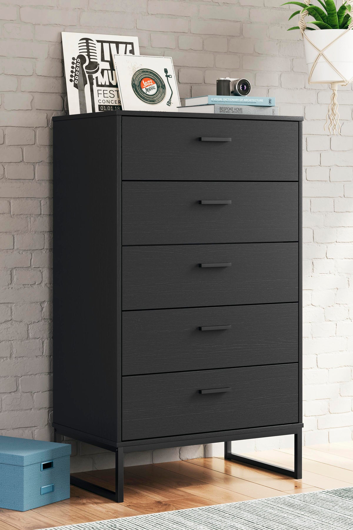 Socalle Chest of Drawers in Black, alternate view 3
