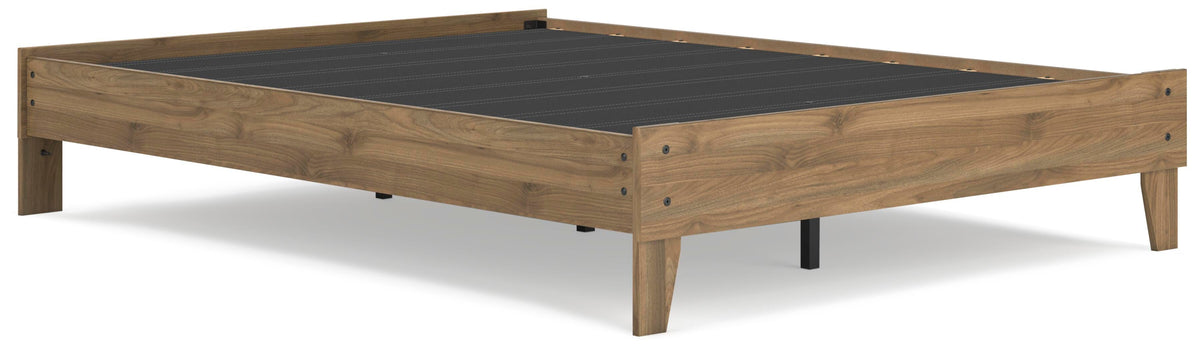 Deanlow Queen Platform Bed in Honey, angle view