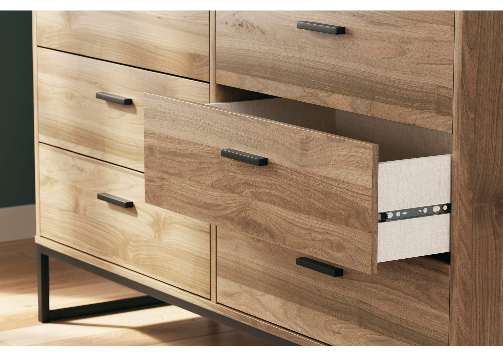 Deanlow Full Platform Bed and Dresser detail