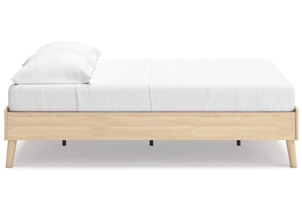 Cabinella Full Platform Bed and 2 Nightstands side view