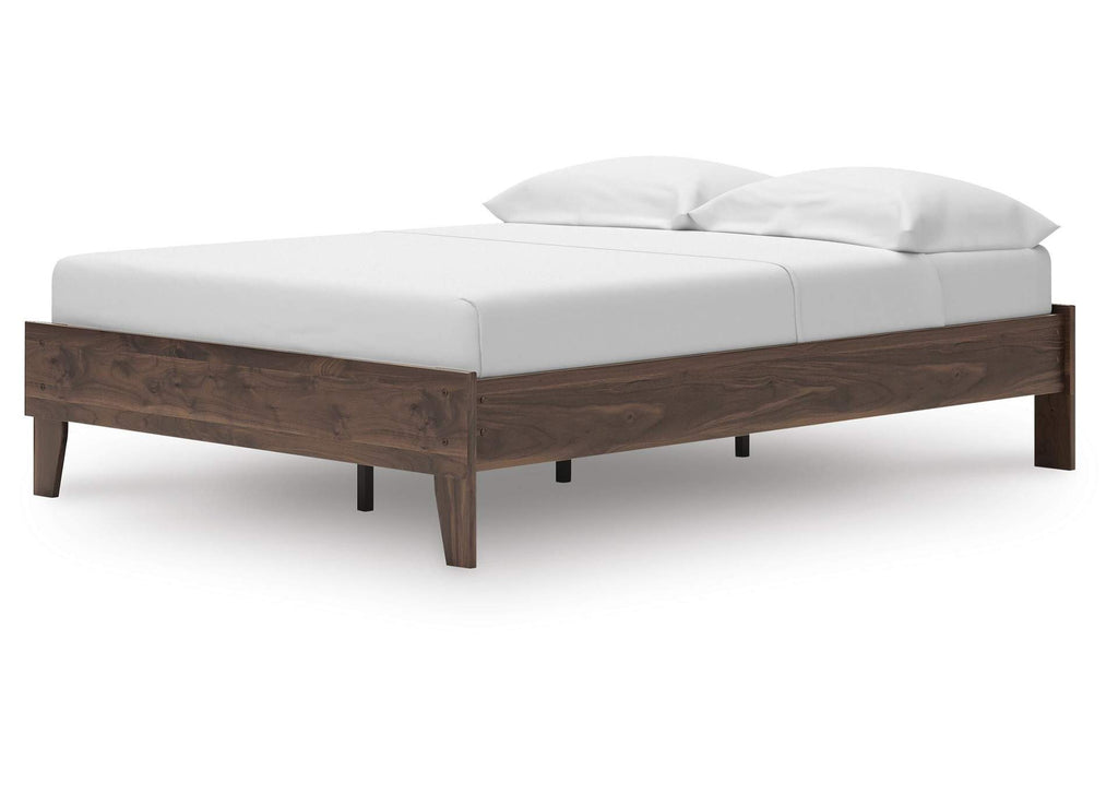 Calverson Full Platform Bed, Dresser and 2 Nightstands angled view