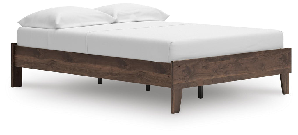 Calverson Full Platform Bed in Mocha, angle view