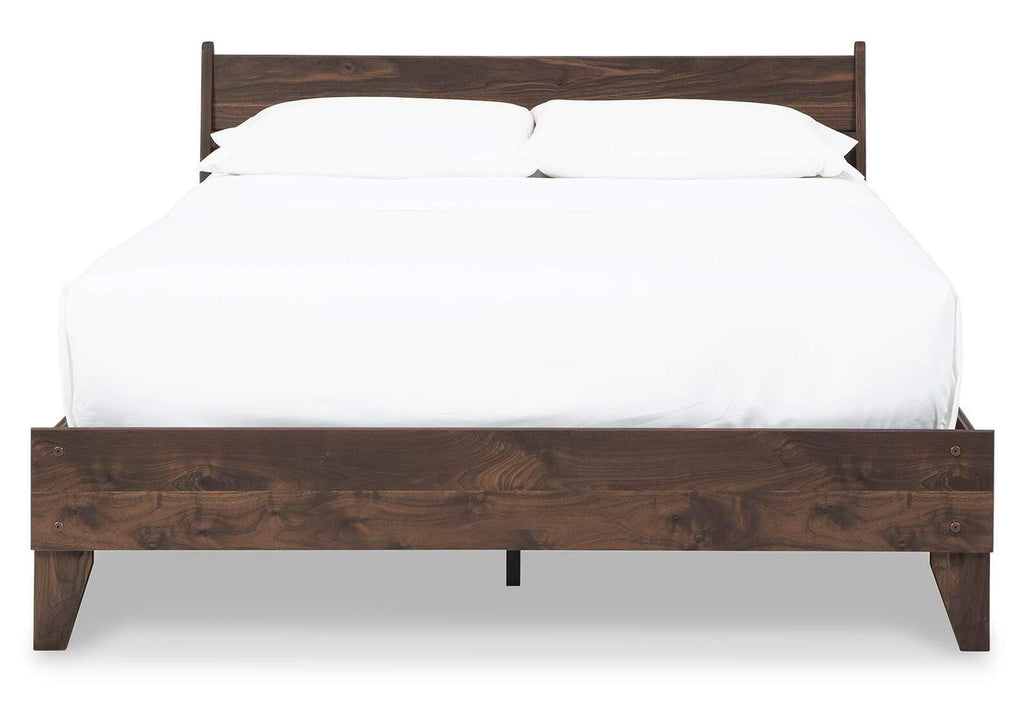 Calverson Queen Panel Platform Bed and 2 Nightstands front view