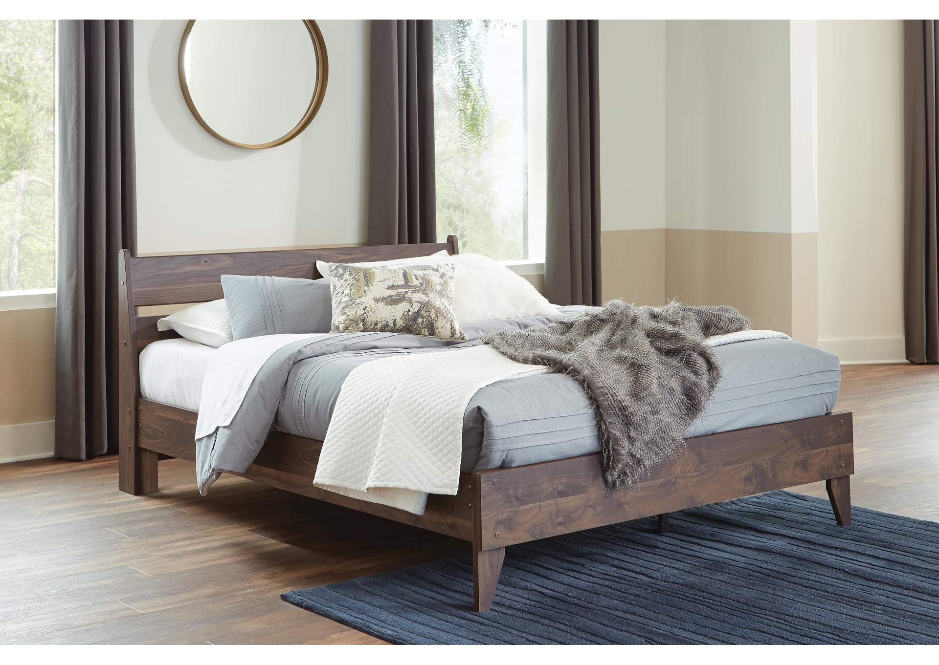 Calverson Queen Panel Platform Bed, Dresser and Chest