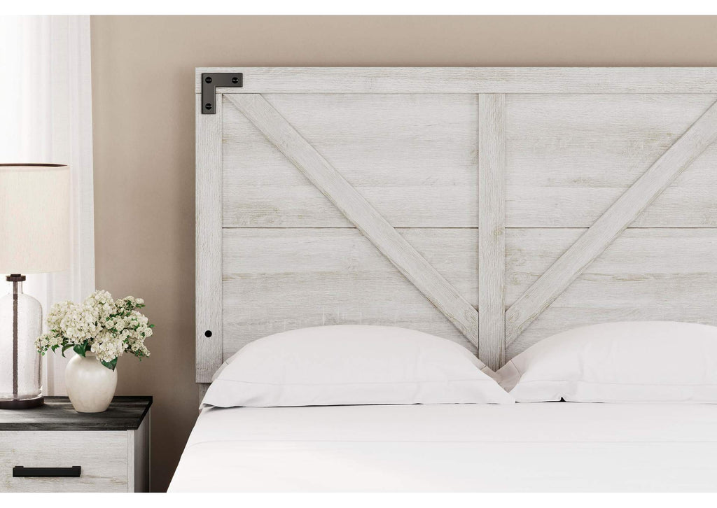 Shawburn Full Platform Bed with Dresser and Chest detail