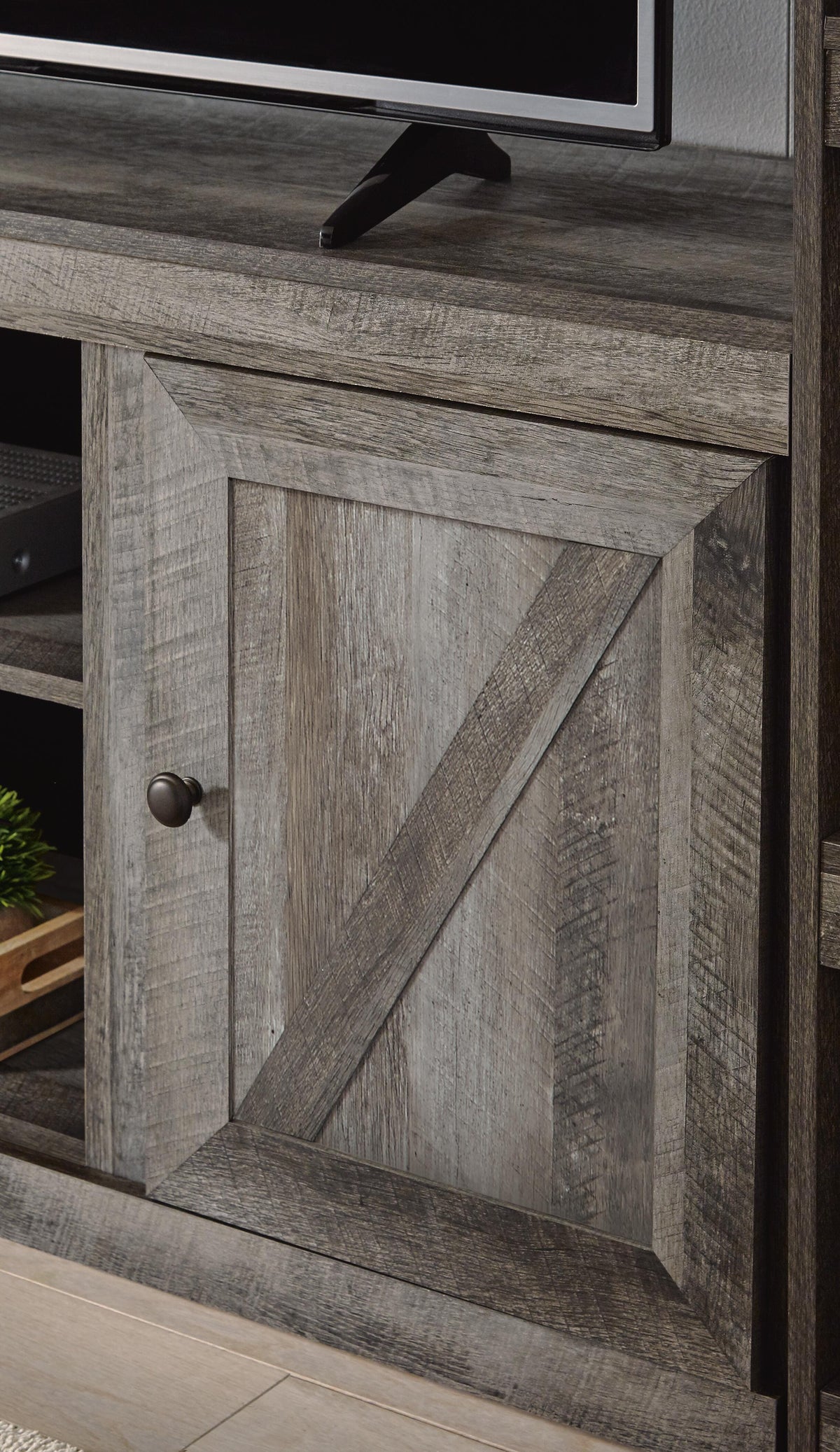 Wynnlow 60" TV Stand in Gray, detail view
