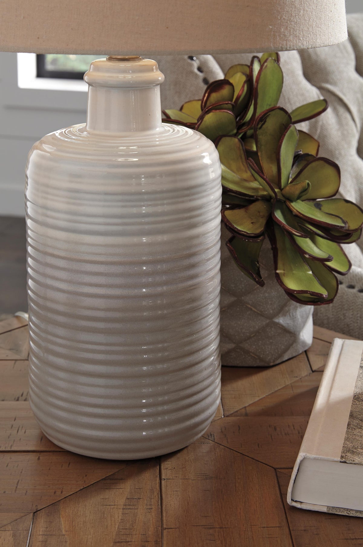 Marnina Table Lamp (Set of 2) in Taupe, detail view