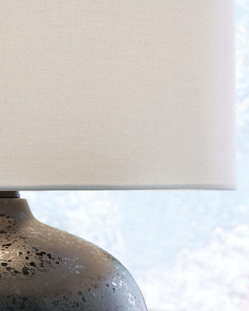 Ladstow Table Lamp in Black, detail view