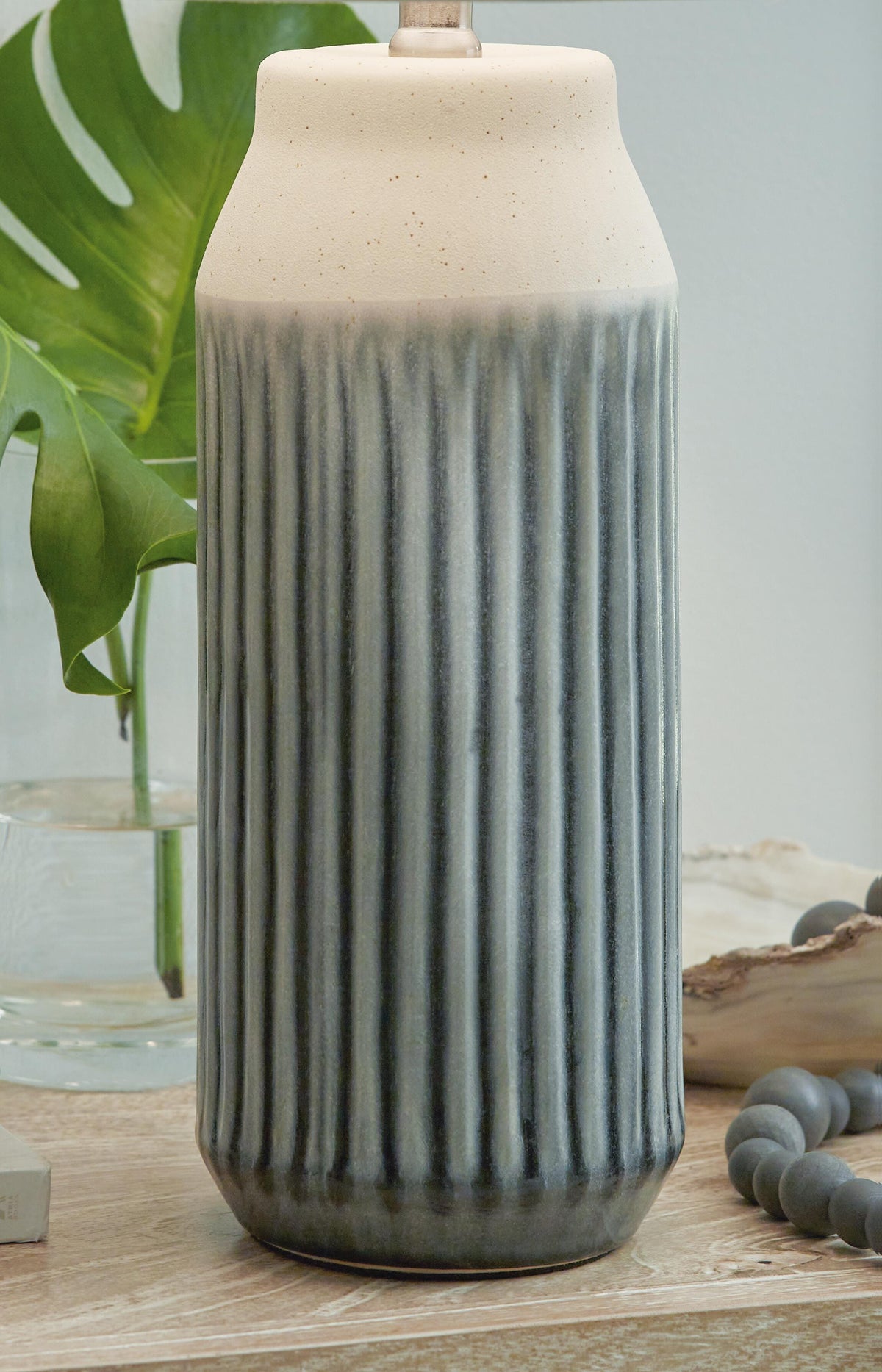 Afener Table Lamp (Set of 2) in Blue/Beige, detail view