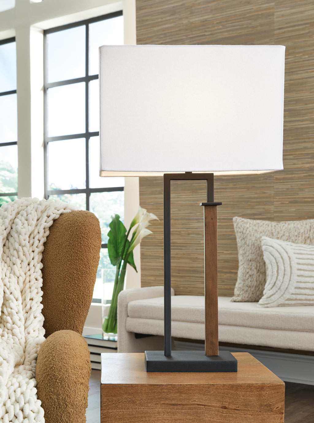 Voslen Table Lamp (Set of 2) in Black/Brown, alternate view 3