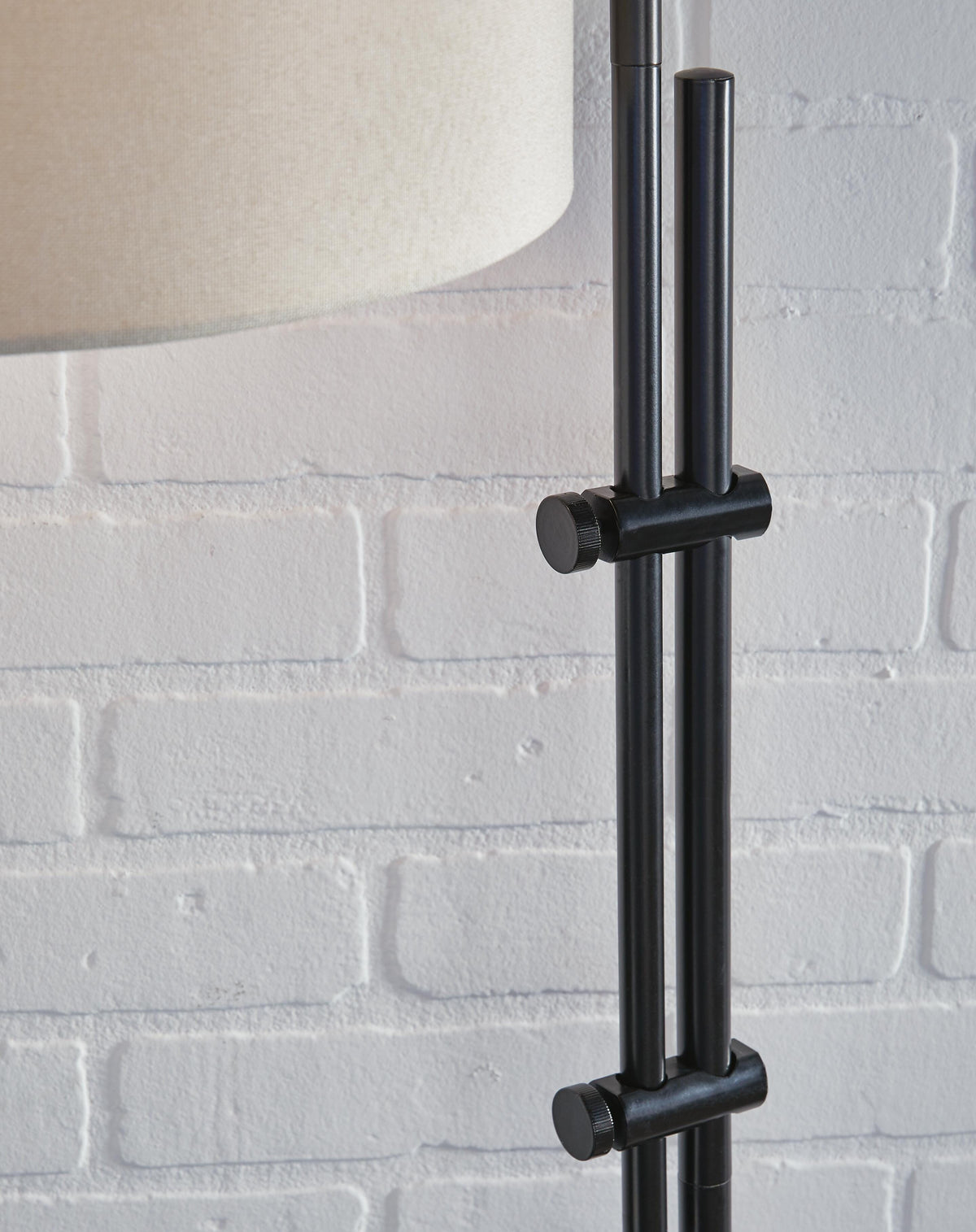 Baronvale Floor Lamp in Black, detail view