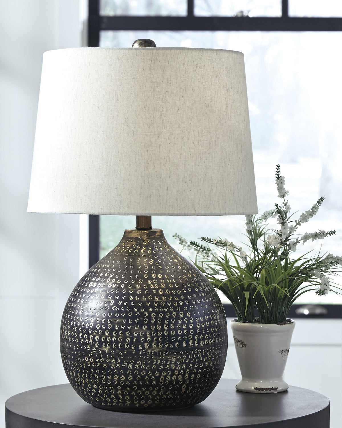 Maire Table Lamp in Black/Gold Finish, lifestyle view