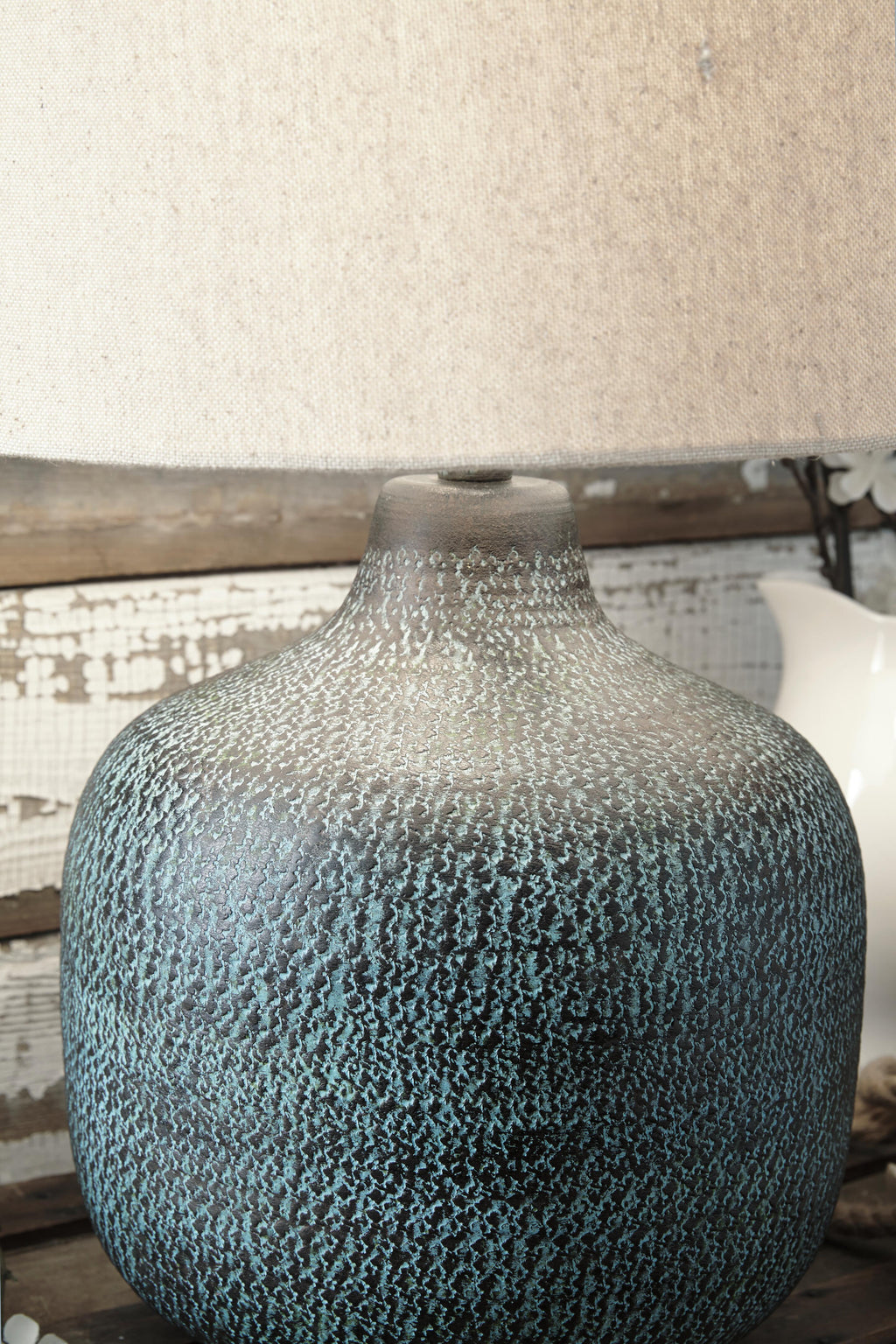 Malthace Table Lamp in Patina, detail view