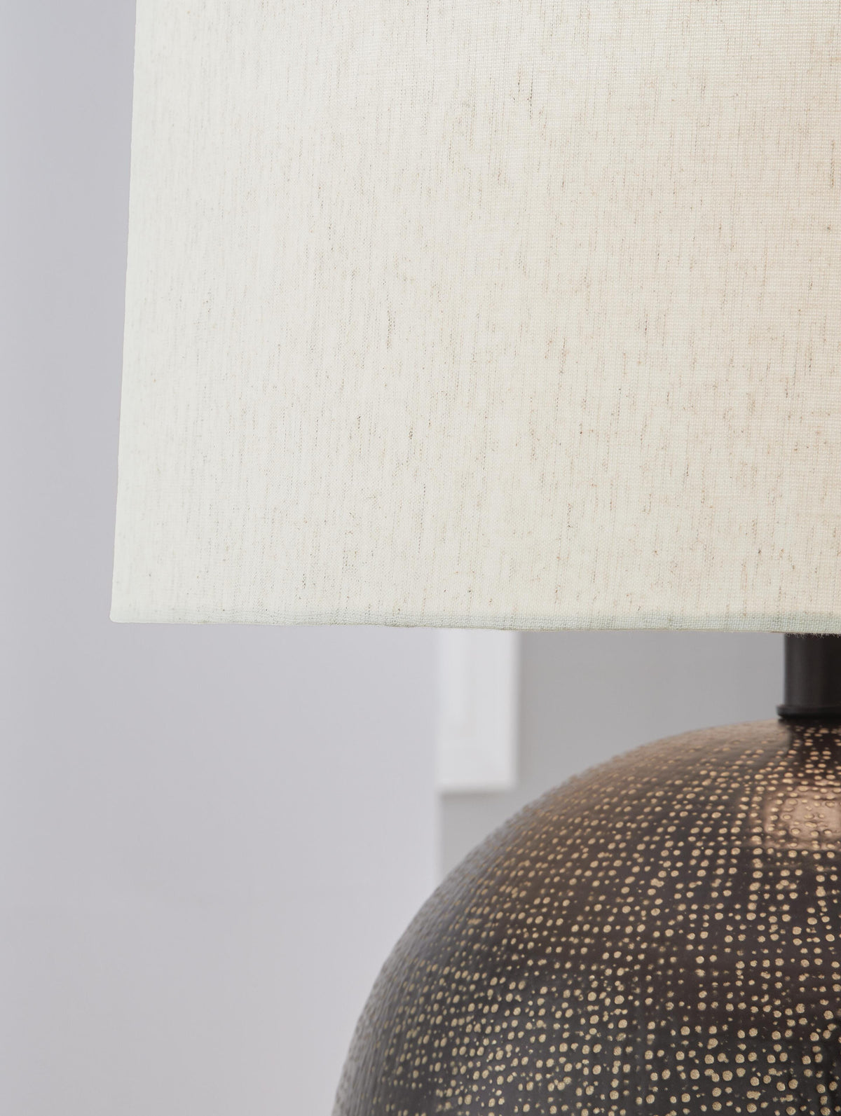 Hambell Table Lamp in Black/Gold Finish, detail view