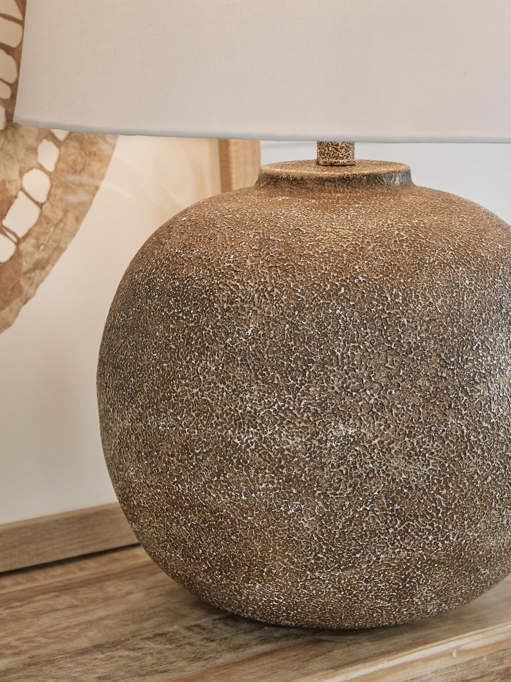 Neavesboro Table Lamp in Antique Brown/White, detail view