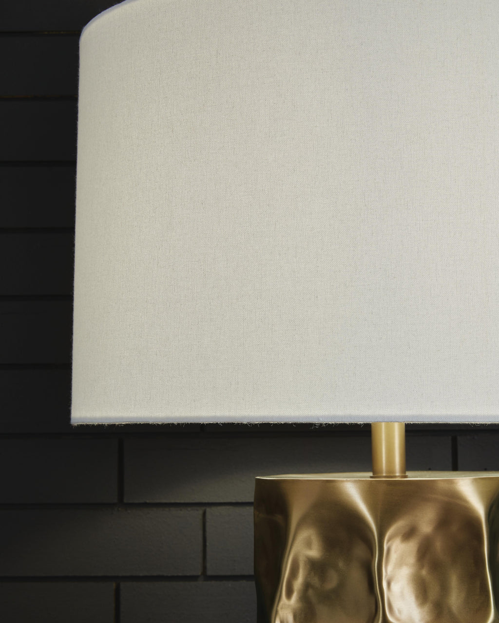 Marshawn Table Lamp in Gold Finish, detail view