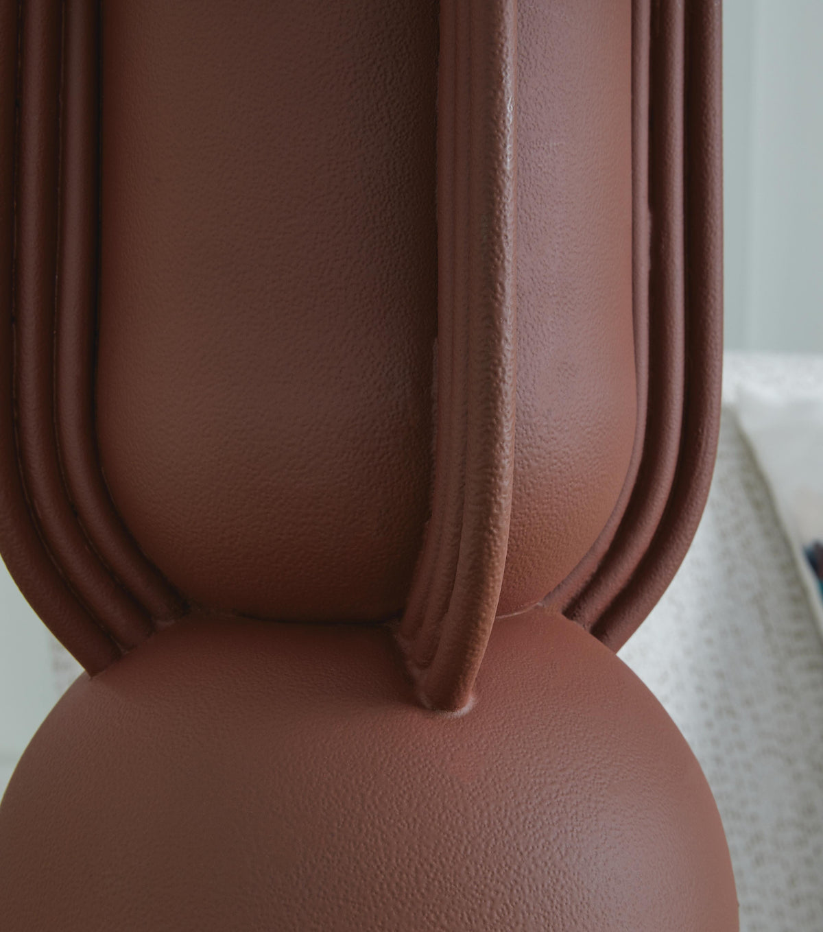 Rowandale Table Lamp in Brick Red, detail view