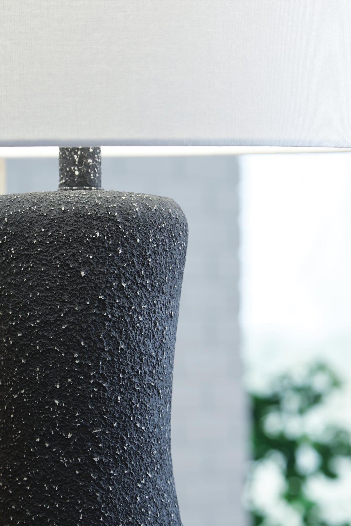 Maykins Table Lamp in Black, detail view