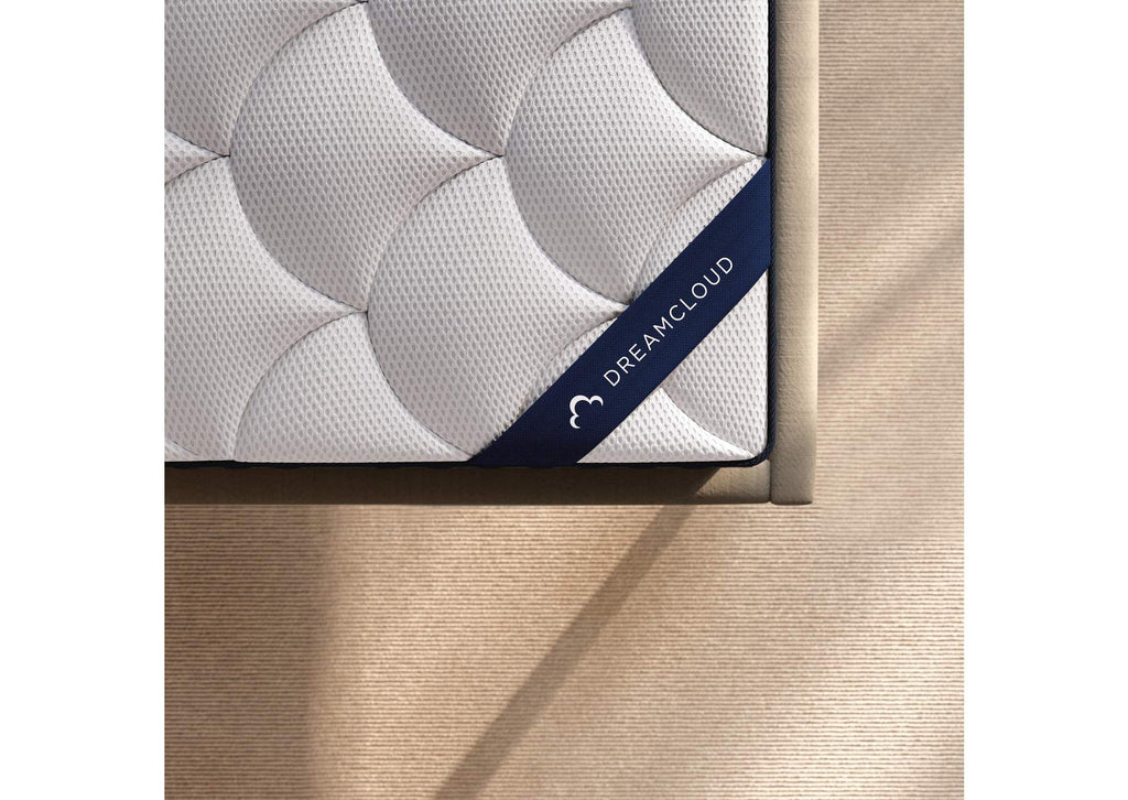 Dreamcloud Classic Memory Foam Queen Mattress detail