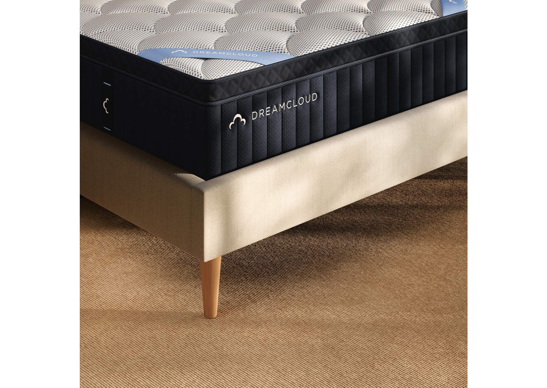 Dreamcloud Premier Memory Foam Queen Mattress detail