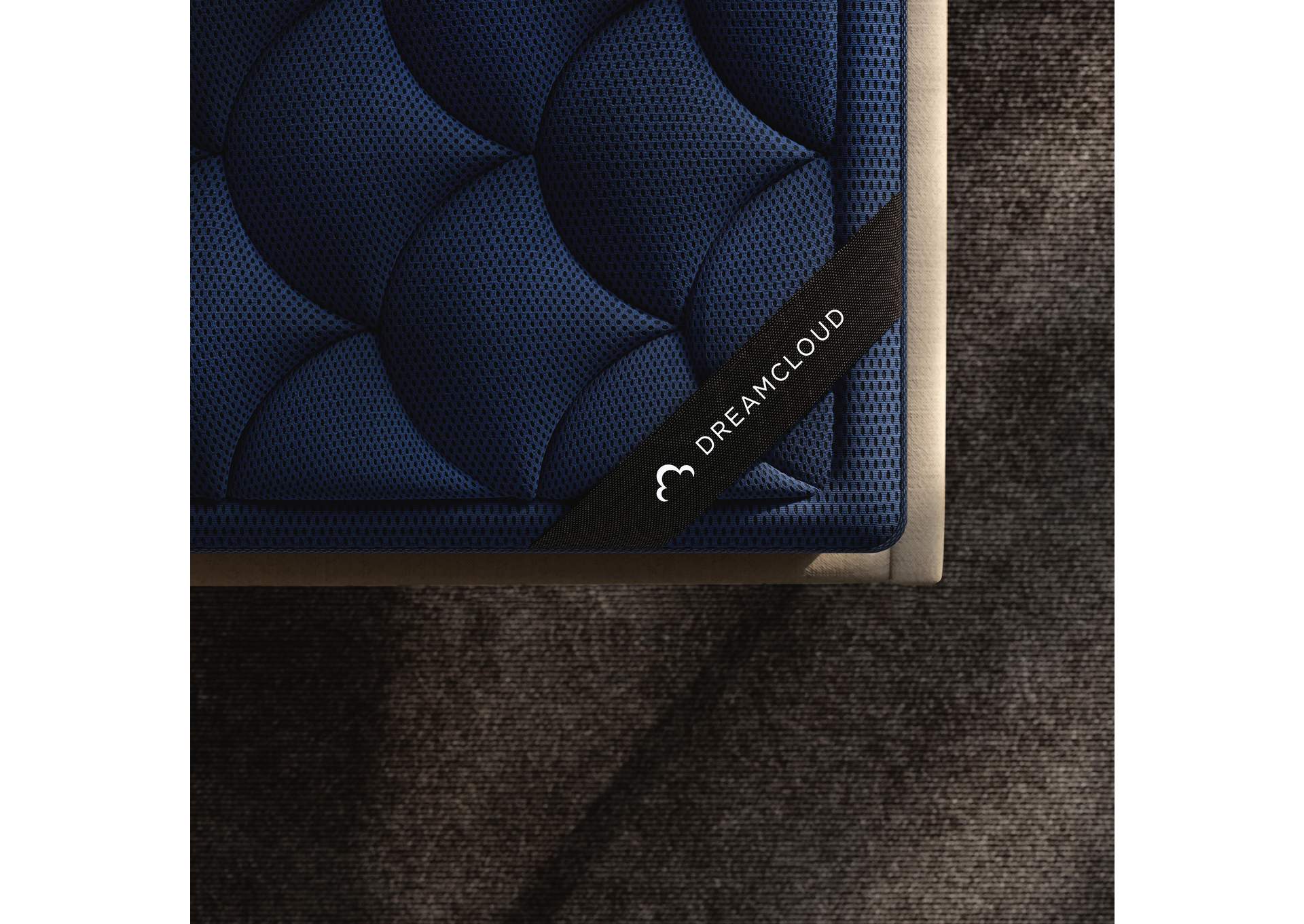 Dreamcloud Ultra Memory Foam Queen Mattress detail