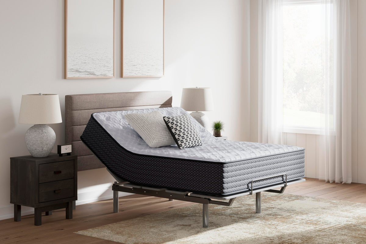 Anniversary Edition Plush Queen Mattress in White, alternate view 11