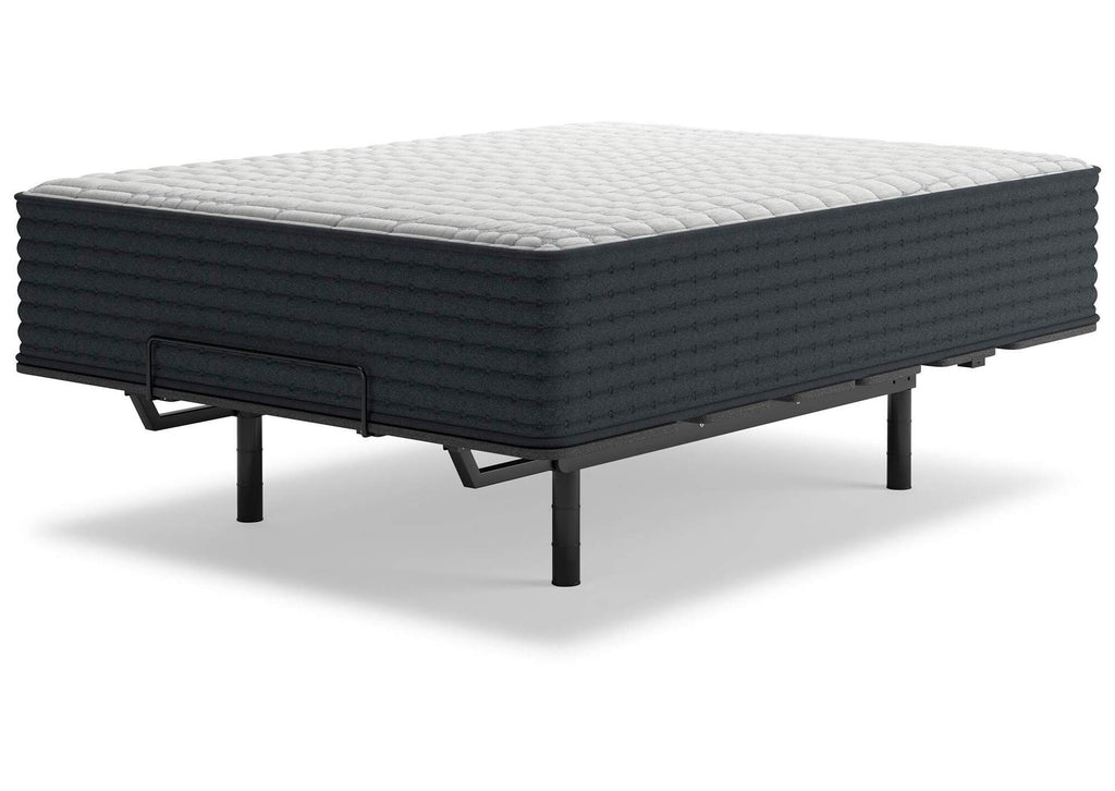 Hybrid 1400 Queen Mattress angled view
