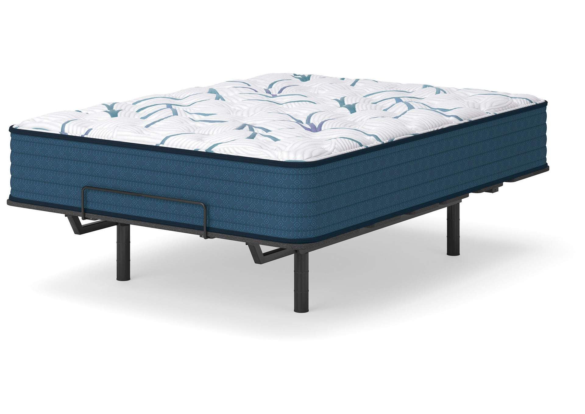Limited Edition Plush 3.0 Queen Mattress angled view