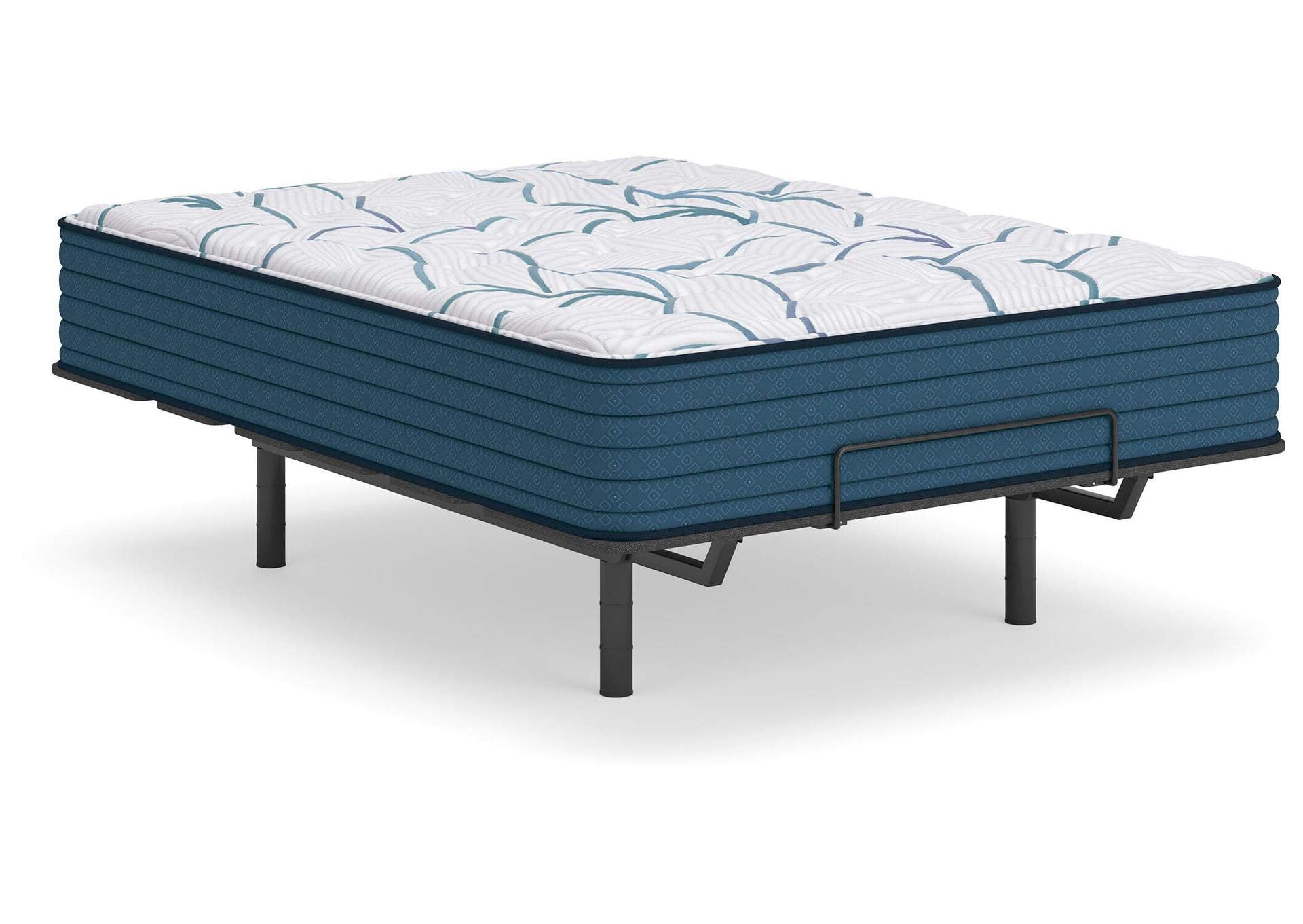Limited Edition Plush 3.0 Queen Mattress angled view