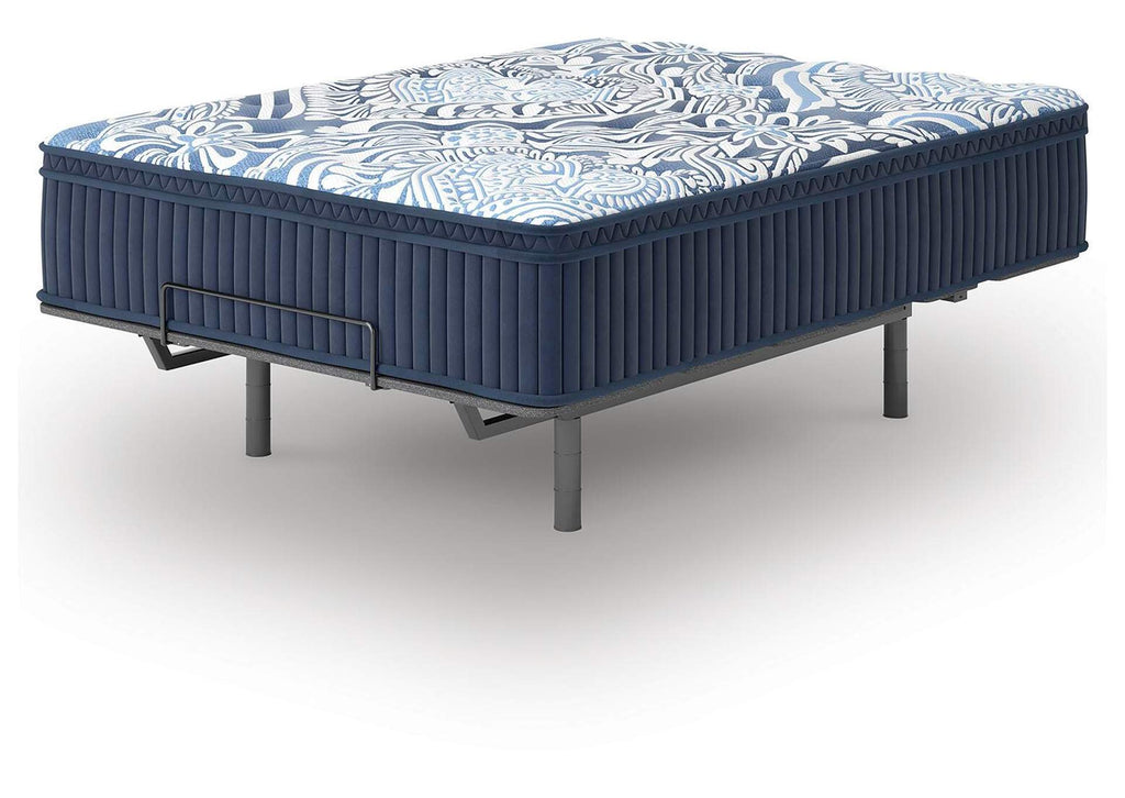 Plush Luxe 2.0 California King Mattress angled view