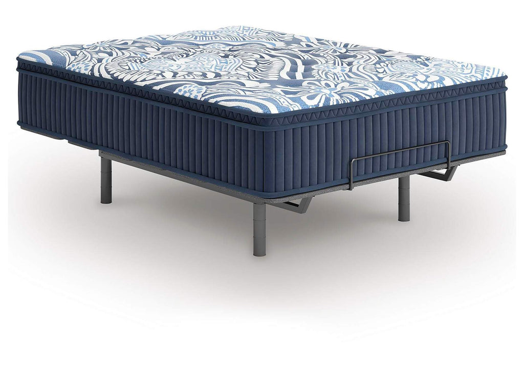 Plush Luxe 2.0 California King Mattress angled view