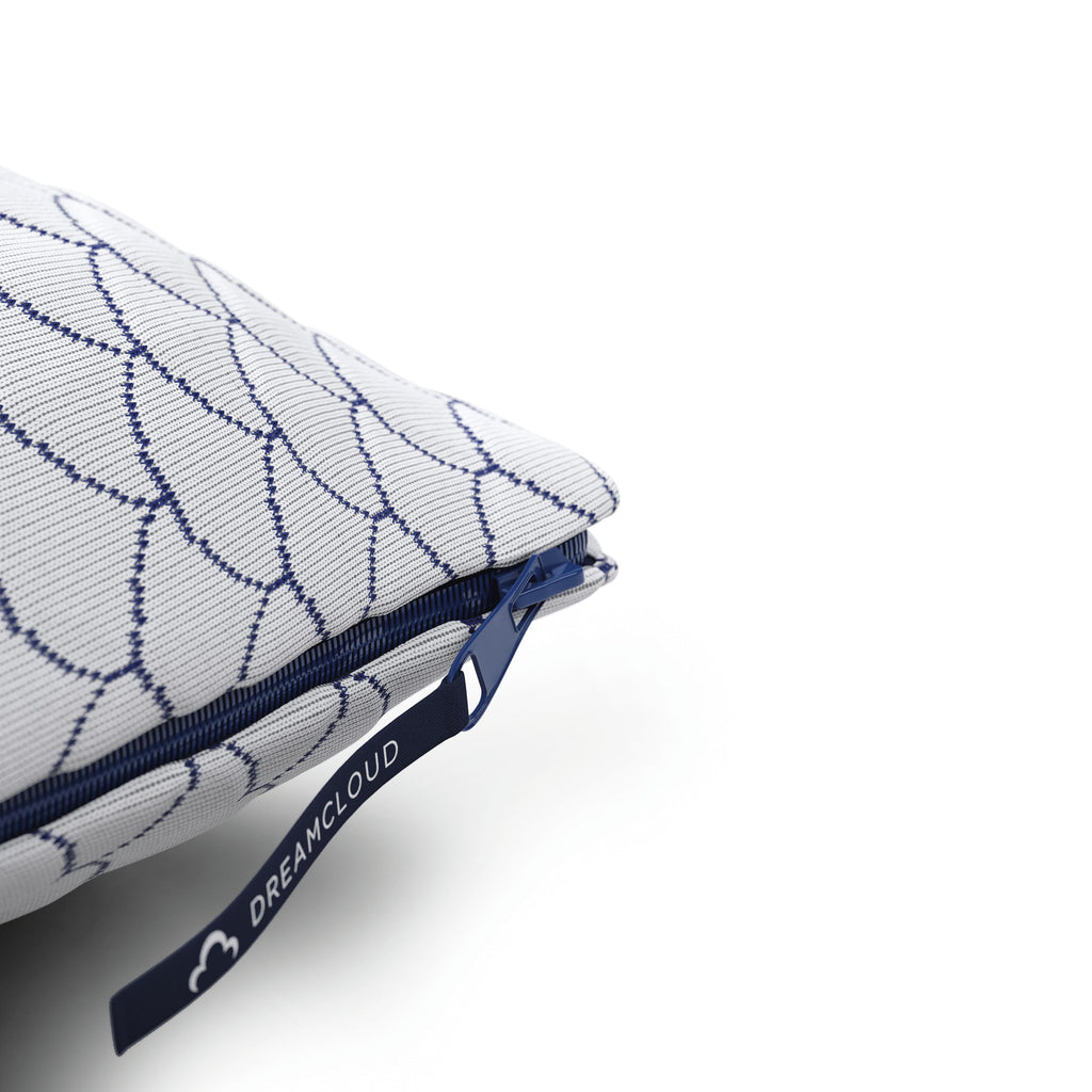 DreamCloudTM Classic Pillow (Set of 4) in White, detail view