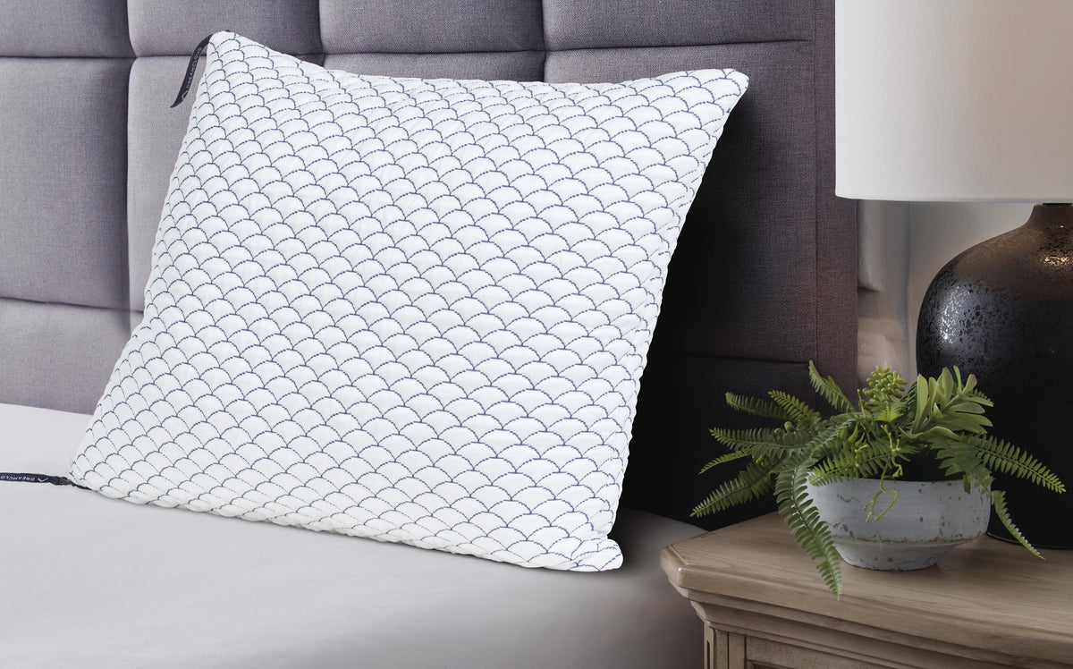 DreamCloudTM Classic Pillow (Set of 4) in White