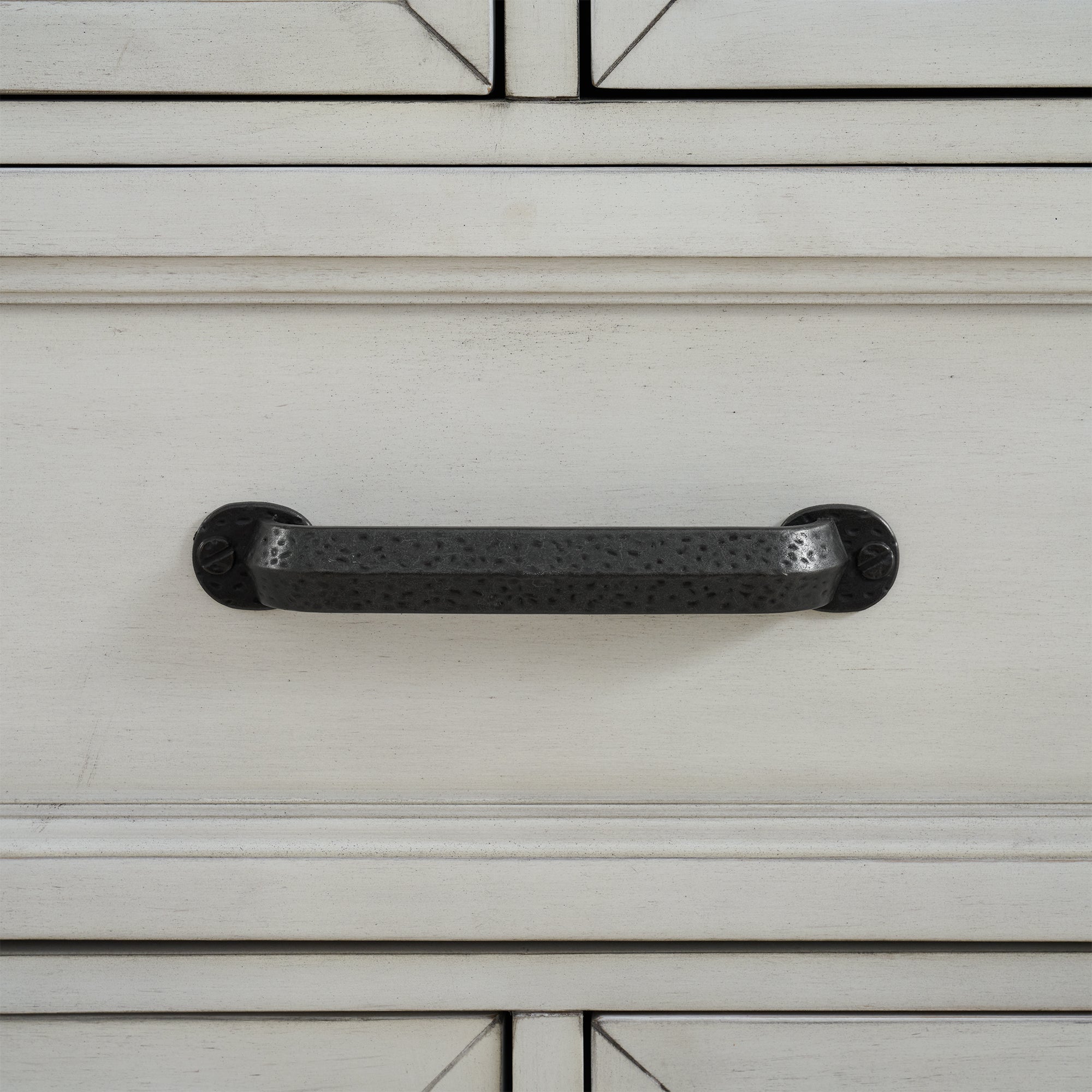 Mccoy 7-Drawer Dresser In Antique White