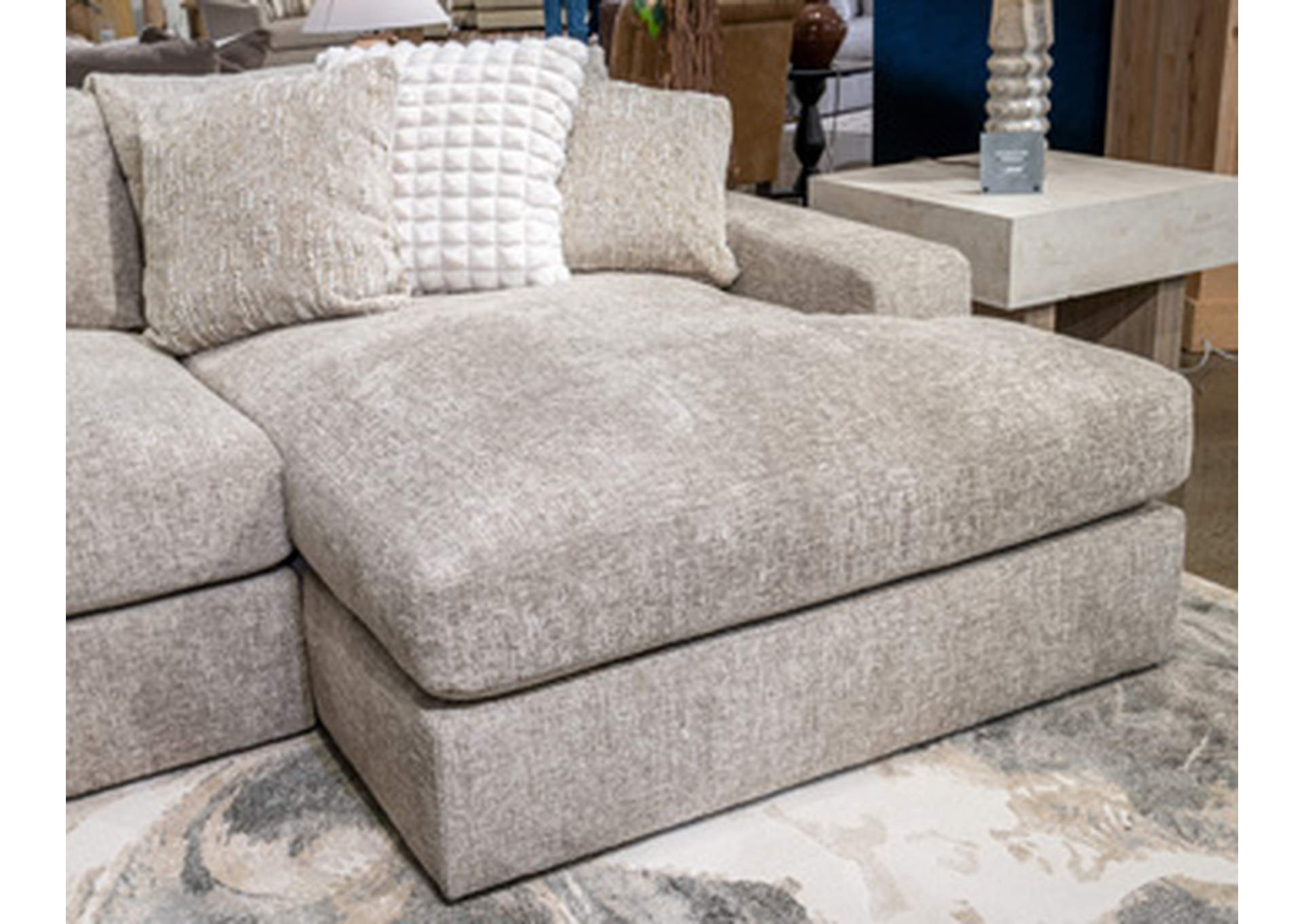 Nexora-Court Super Chaise