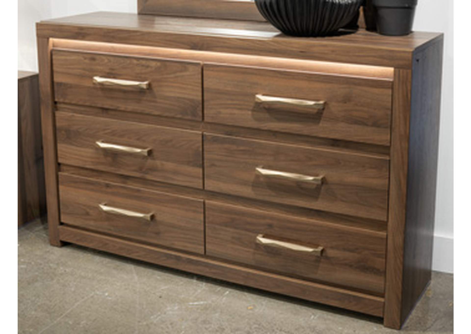 Janfyn Dresser