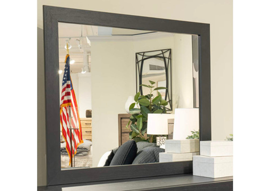 Stabotta Bedroom Mirror room view
