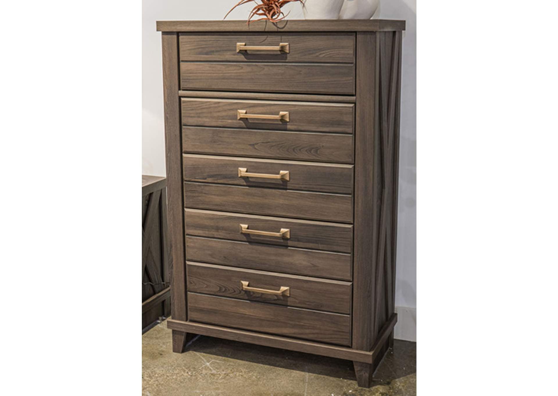 Vonitta Bay Chest of Drawers